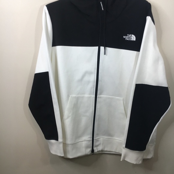 The North Face Graphic Overlay Colorblock Jacket! - Picture 3 of 5